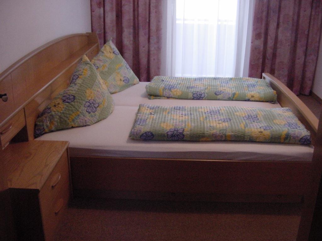 Ferienwohnungen Miklautsch Faak am See Room photo