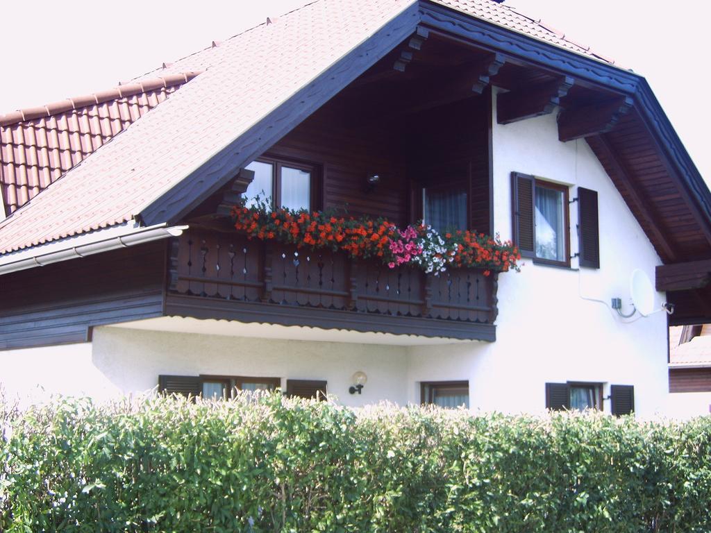 Ferienwohnungen Miklautsch Faak am See Exterior photo
